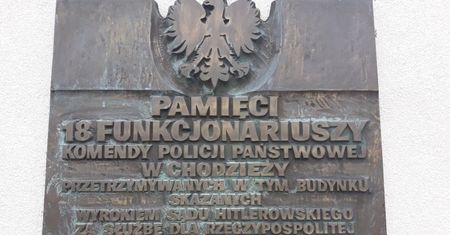 Pamięć o pomordowanych policjantach