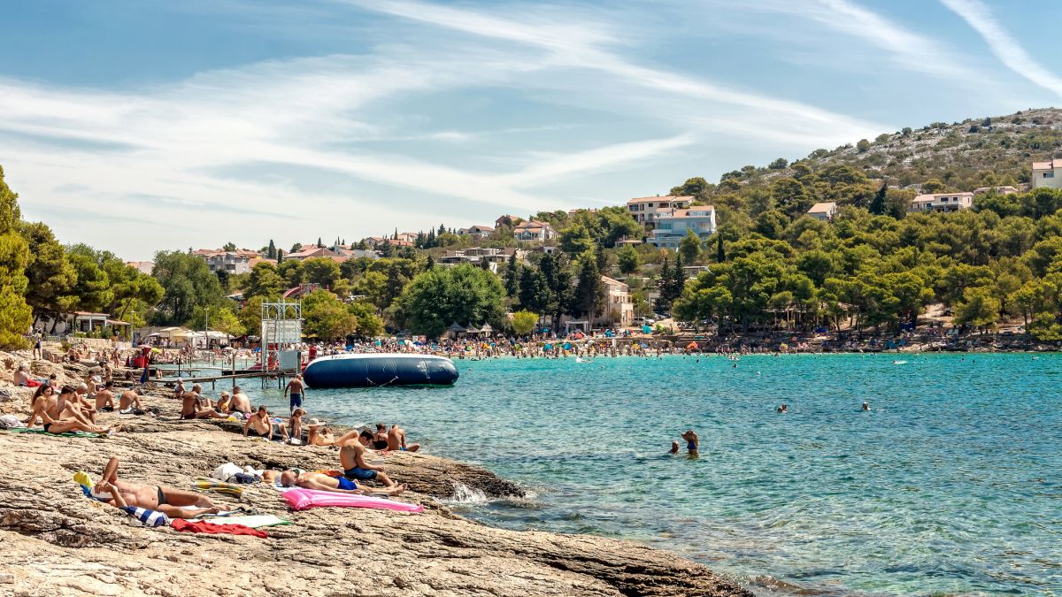 Irytujące zachowania plażowiczów. Tak "rezerwują" miejsce