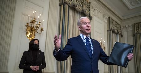 Koronawirus w USA. Senat przegłosował gigantyczny pakiet pomocy dla Amerykanów