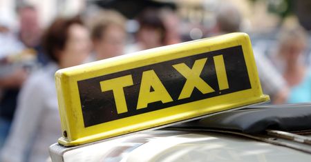 USA. Antyszczepionkowe taxi. Zaszczepieni nie mogą być obsługiwani