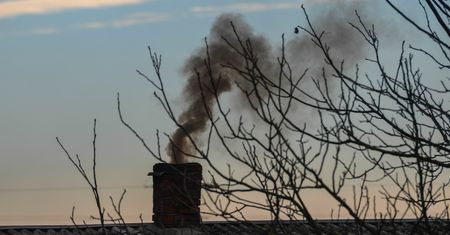 Rząd otwiera furtkę dla brudnego węgla. Ekolodzy biją na alarm: cofamy się do średniowiecza