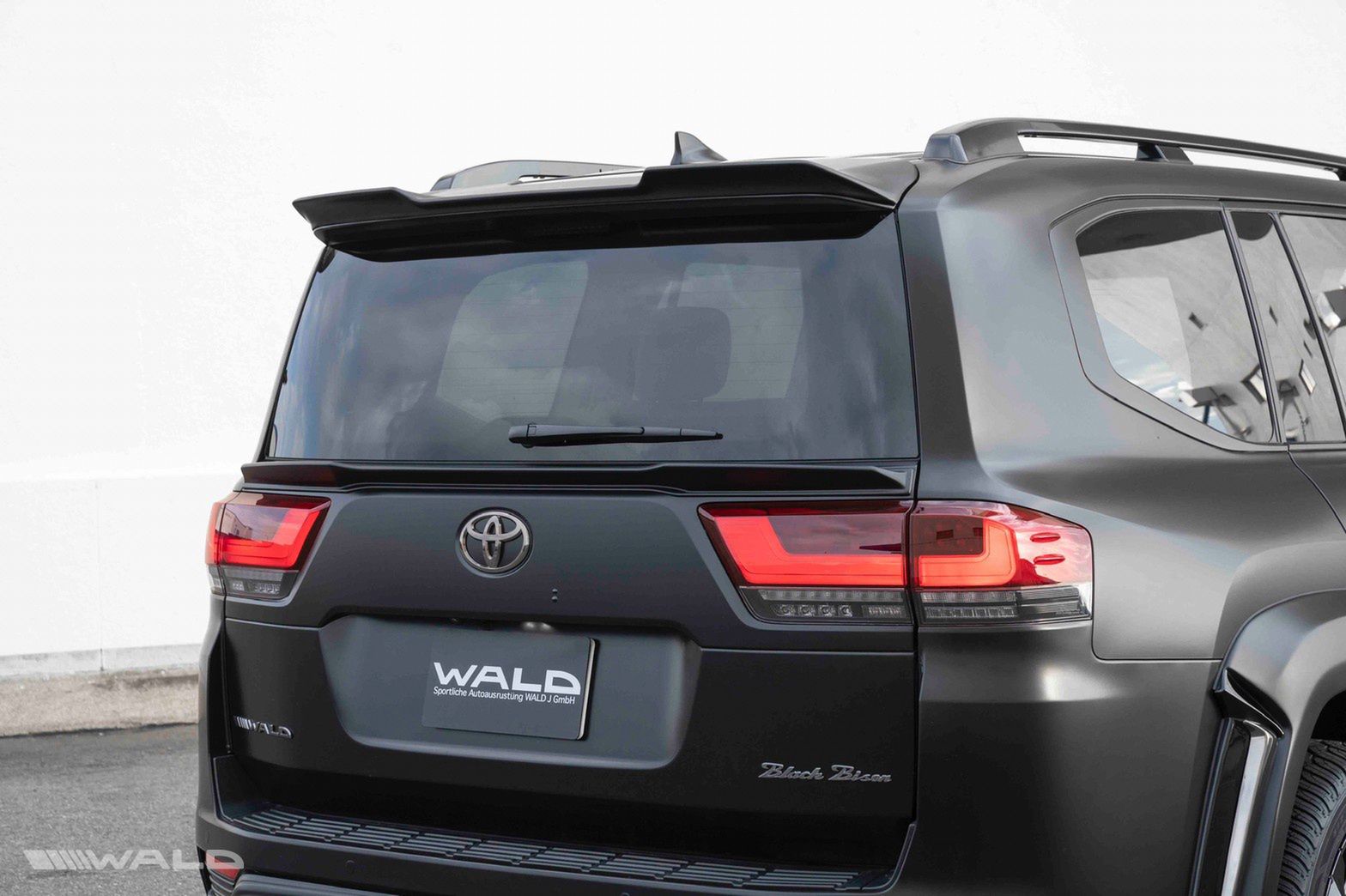 Toyota Land Cruiser Wald International
