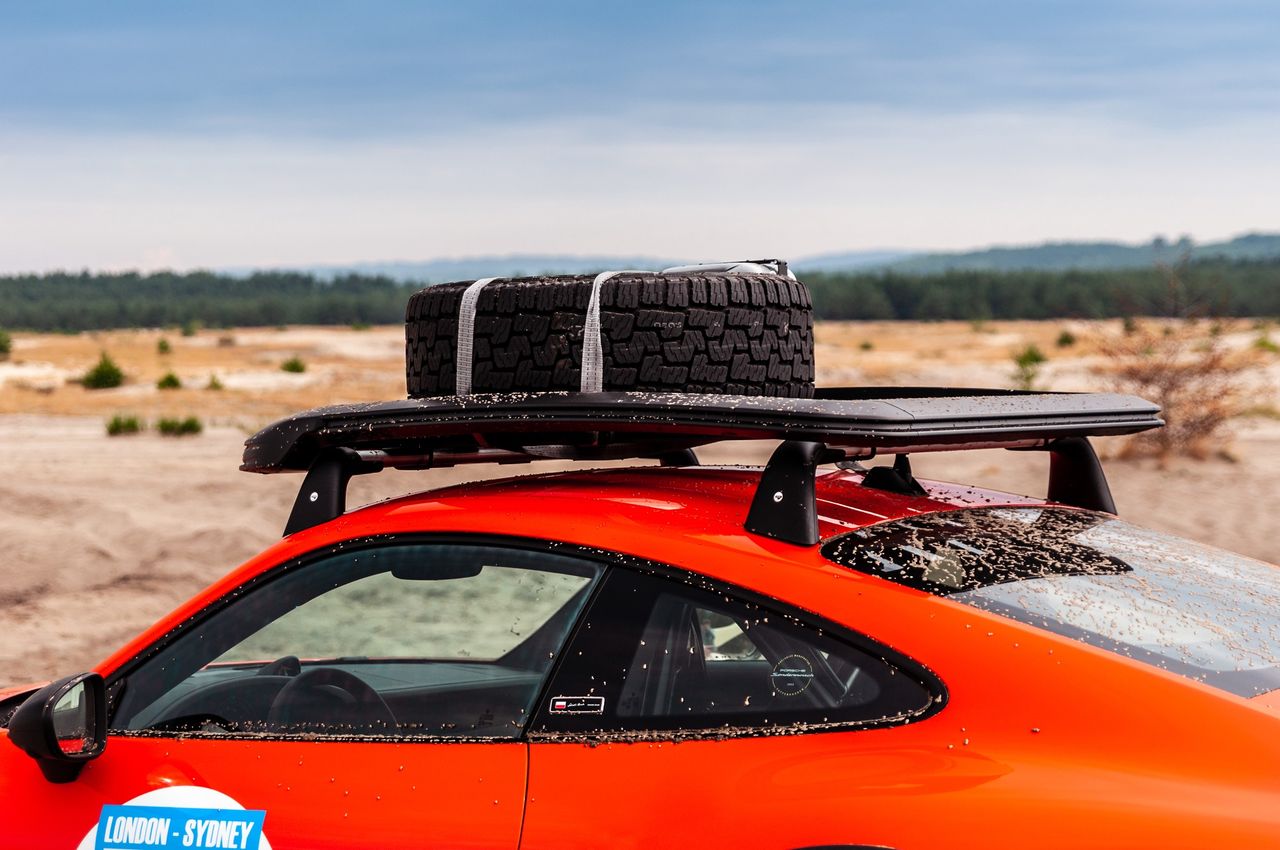 Porsche 911 Dakar RED58 Special