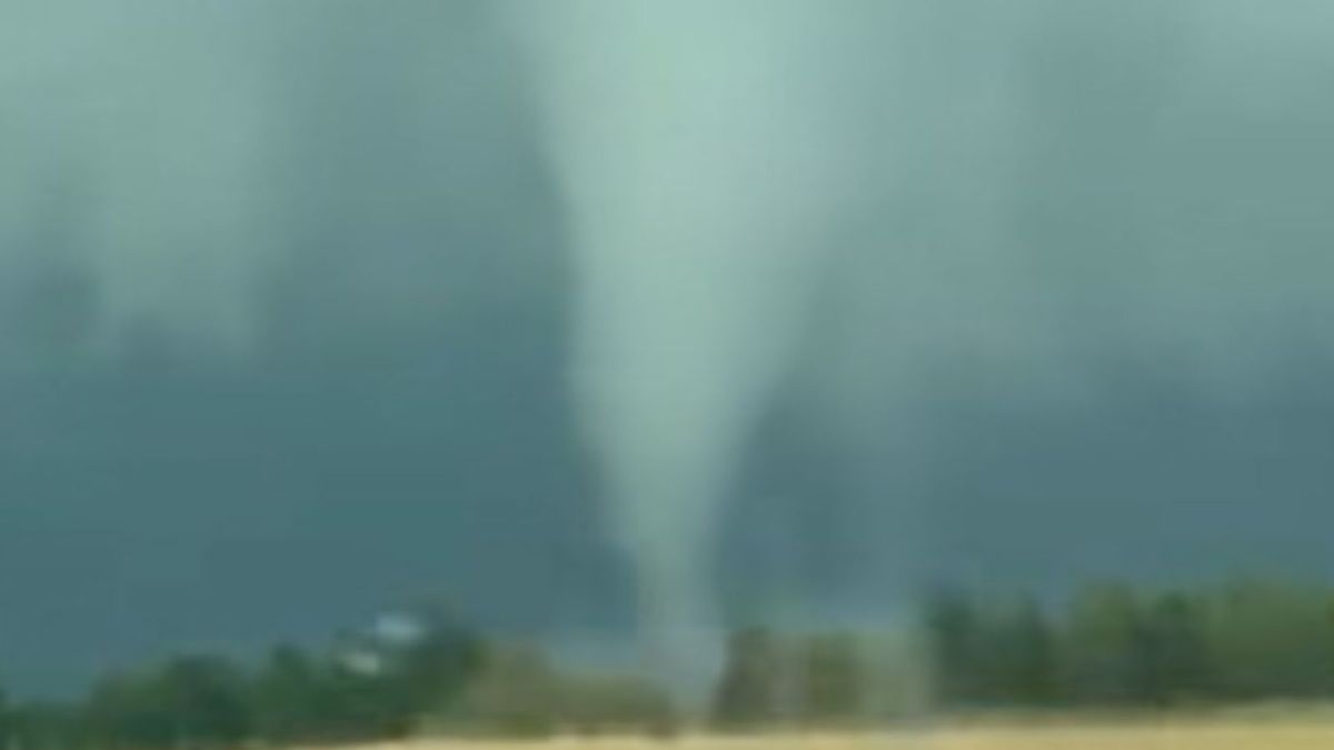 Nagranie trąby powietrznej w Ełku