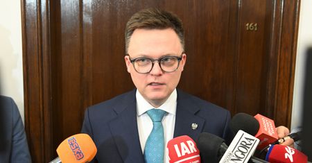Hołownia reaguje na list. "Zły adres"