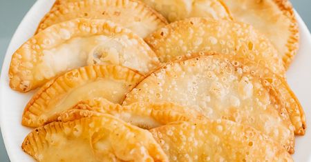 Na deser robię szwajcarskie pierożki. Słodkie nadzienie mogę wyjadać łyżkami