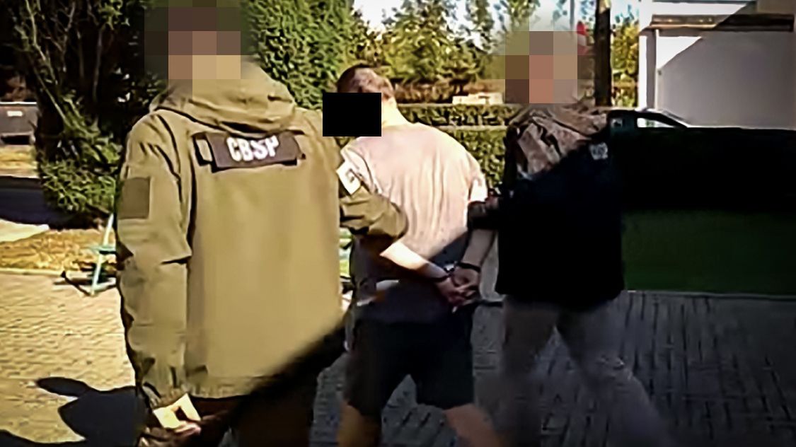 Policjanci CBŚP zatrzymali 38-letniego obywatela Ukrainy, który próbował wyłudzić 26 milionów złotych.