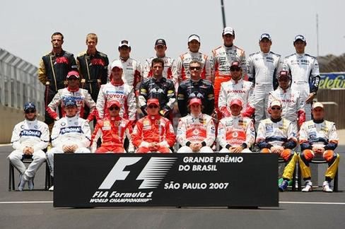 Oficjalna lista teamów F1 na sezon 2010