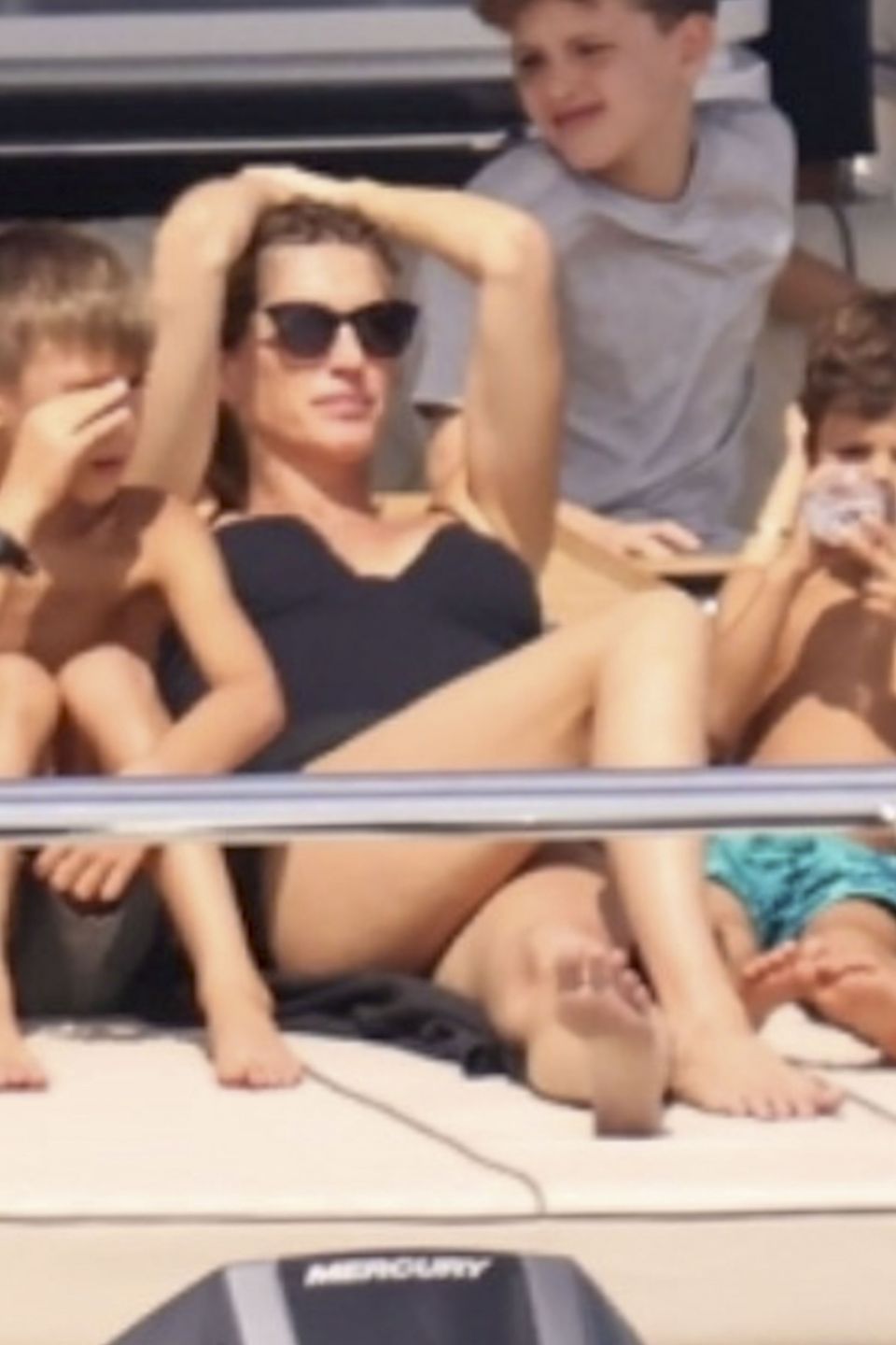 Gisele Bundchen oddała się wypoczynkowi na łódce