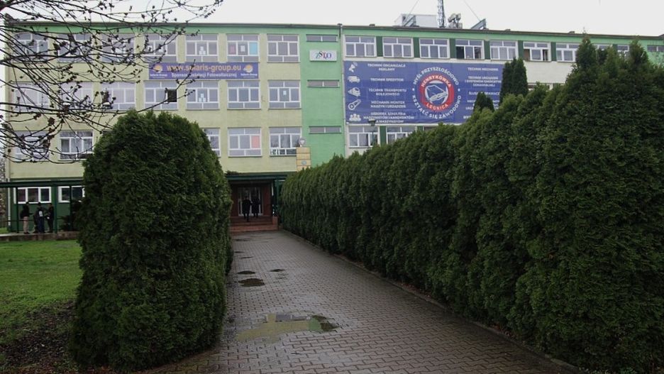 Zespół Szkół Technicznych i Ogólnokształcących (Wojciech Obremski lca.pl)