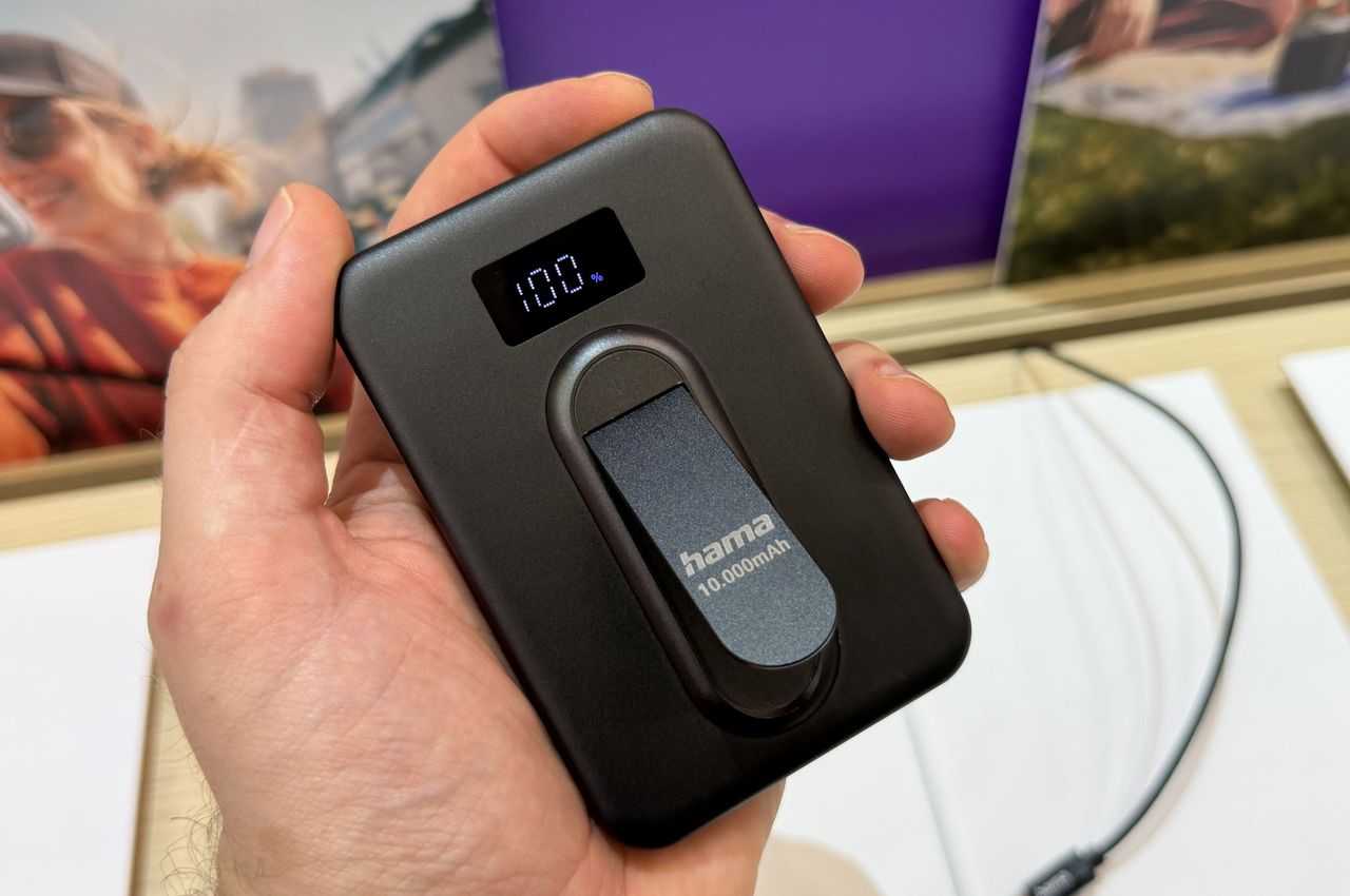 Hama na IFA 2026 - powerbank Qi 25 W z podpórką i wyświetlaczem