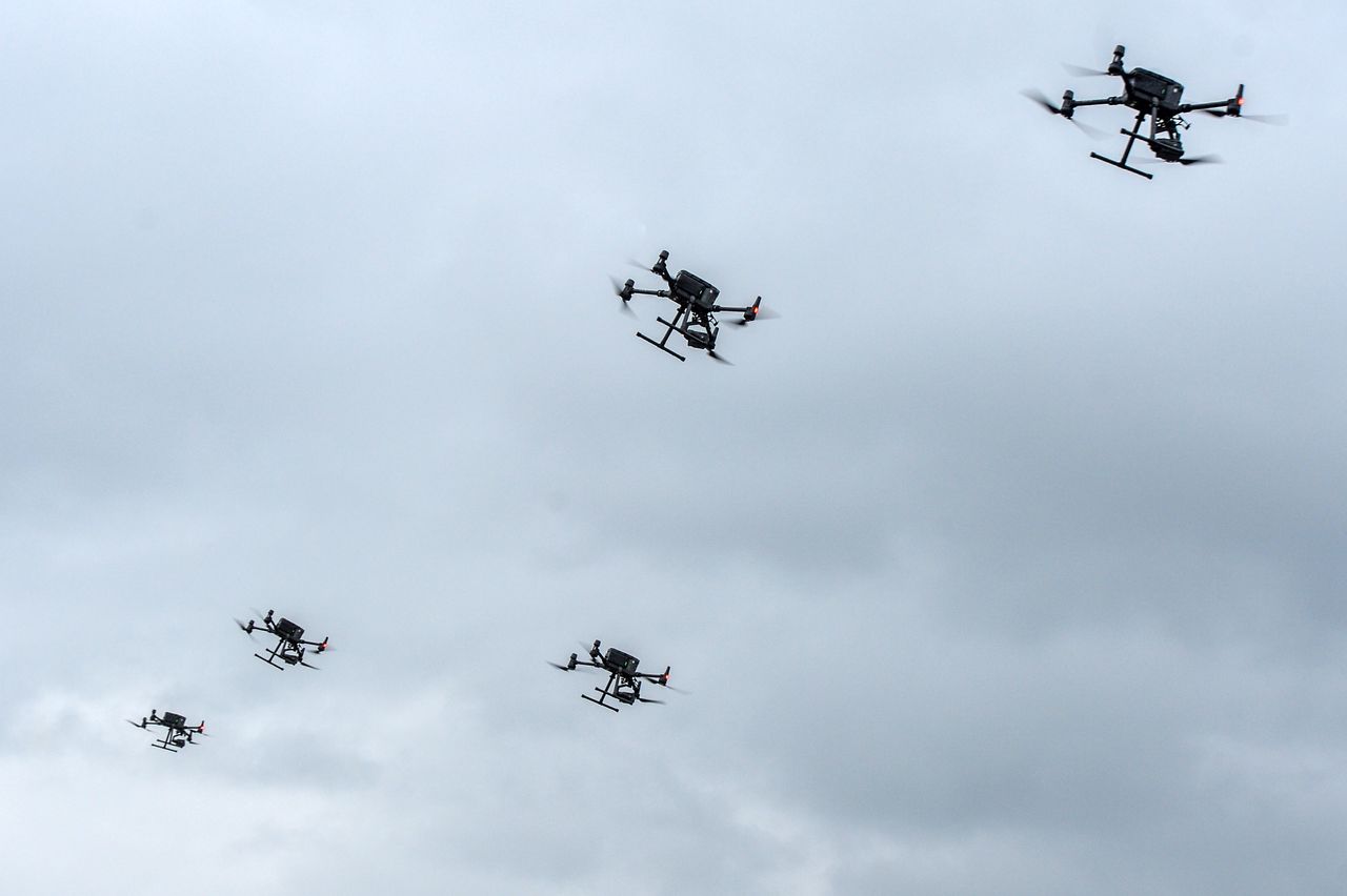 Demonstracja zakupionych przez Ukrainę dronów DJI Matrice 300 RTK.