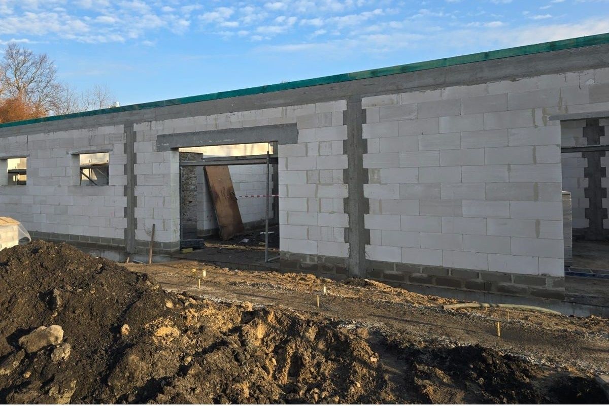 Strop zawalił się na budowie