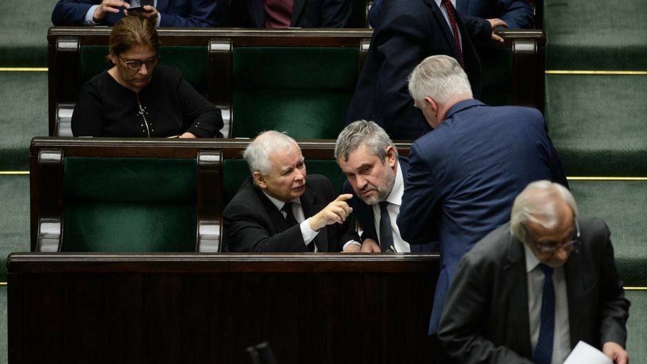 Kryzys w PiS. Przywróceni posłowie i plany ws. nowego koła w Sejmie