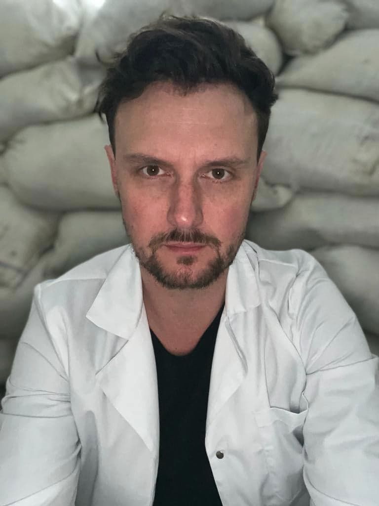 Dr Łukasz Grabarczyk jest jedyną osobą z zespołu, która może sobie pozwolić na wyjazd z Ukrainy