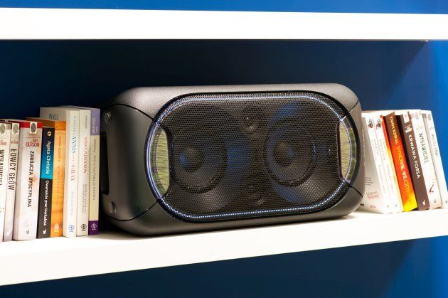 Sony GTK-XB60 na półce