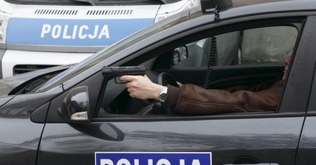 Próbował porwać 11-latkę. Teraz szuka go policja. Mamy jego wizerunek
