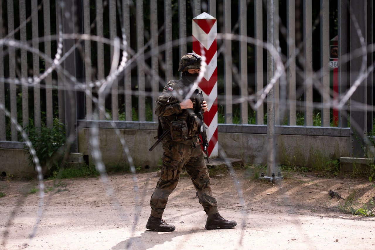 "Strzelali nawet przez płot". Biegły uznał zachowanie żołnierzy za niewłaściwe, ujawniamy nowe informacje