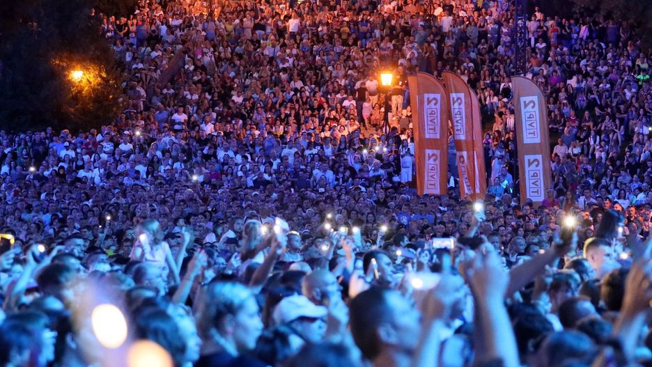 Gwiazdy na scenie Lata z Radiem i Telewizją Polską.