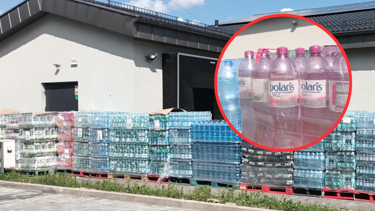 Palety z napojami stały przez kilka dni w pełnym słońcu. Po naszej interwencji zostały uprzątnięte  