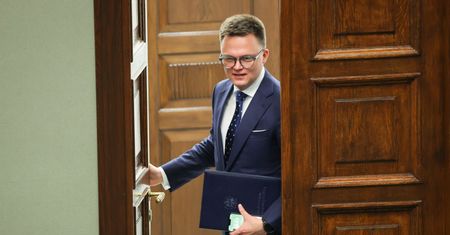 Hołownia spotkał się z szefem PKW. "Musimy podjąć decyzję"
