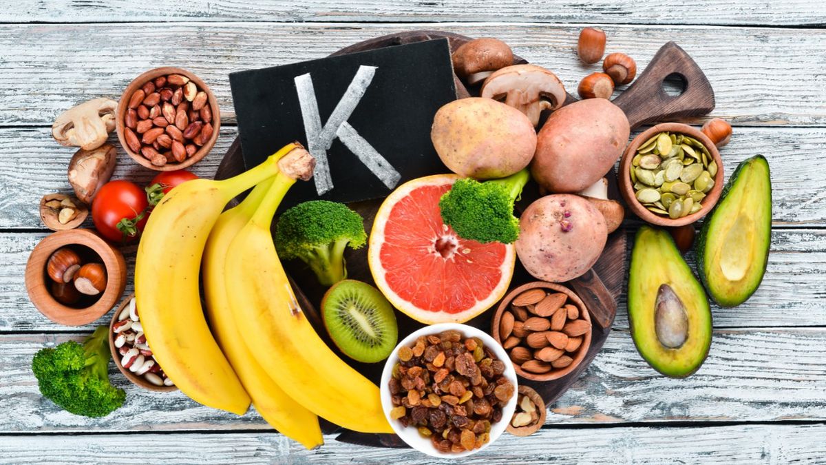 Hipokaliemia oznacza niedobór potasu w organizmie.