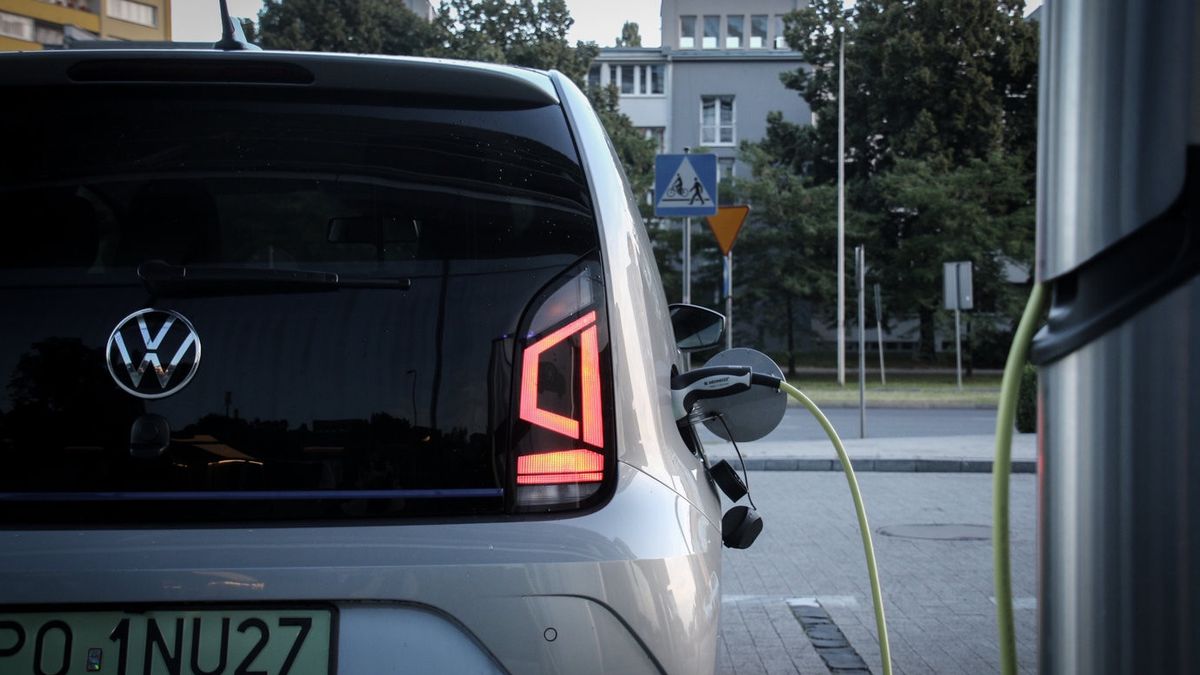 Volkswagen e-up! Ładowanie samochodu elektrycznego