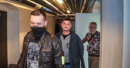 Dozór policyjny i wysoka kaucja. Sąd zmienił decyzję ws. Tomasza Misiaka i Macieja Wituckiego