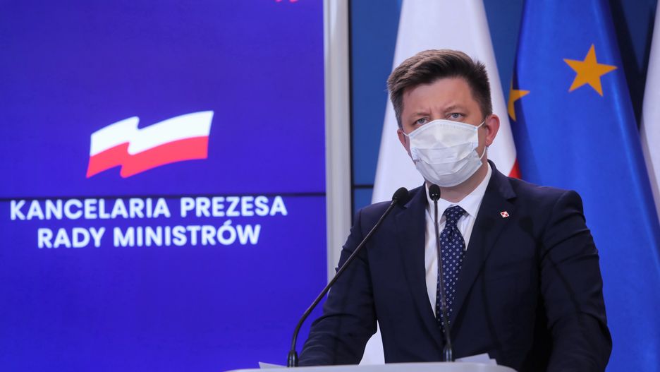 Koronawirus. Rząd zajmie się obowiązkiem noszenia maseczek