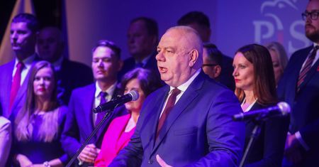 PiS poszło na całość. Pekao SA i PKO BP już się zgłosiły