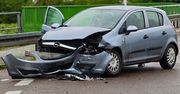 Czołowe zderzenie volkswagena z oplem w Krównikach. Kobieta w szpitalu