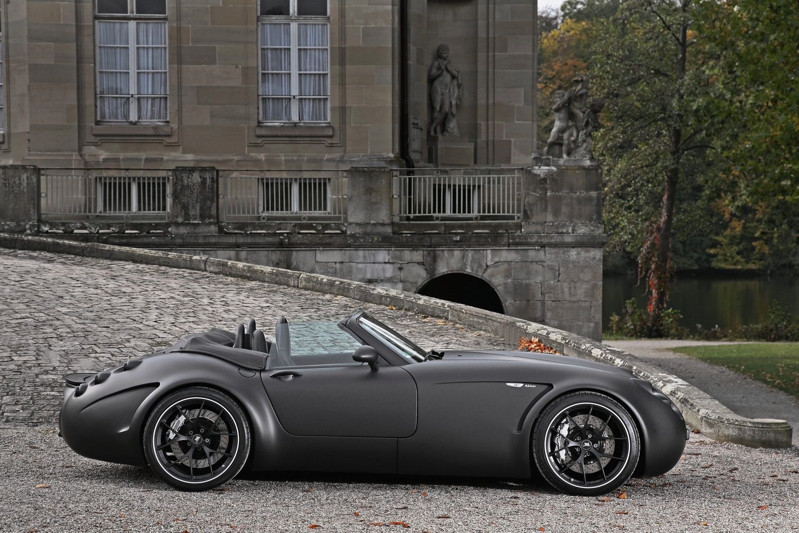 Wiesmann MF5 Black Bat