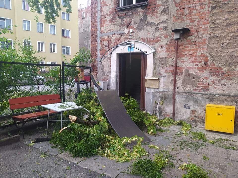 W działaniach ratowniczych brało udział 171 zastępów (fot. KWPSP Opole)