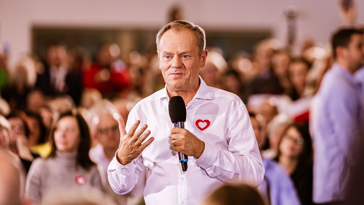 Donald Tusk during meeting with people in the Jagodno district of Wroclaw, where people voted until 3 a.m, on November 6, 2023.  (Photo by Mateusz Birecki/NurPhoto via Getty Images)