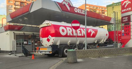 Dostawy i ceny paliw do Polski. Ważny komunikat Orlenu po ataku na Iran
