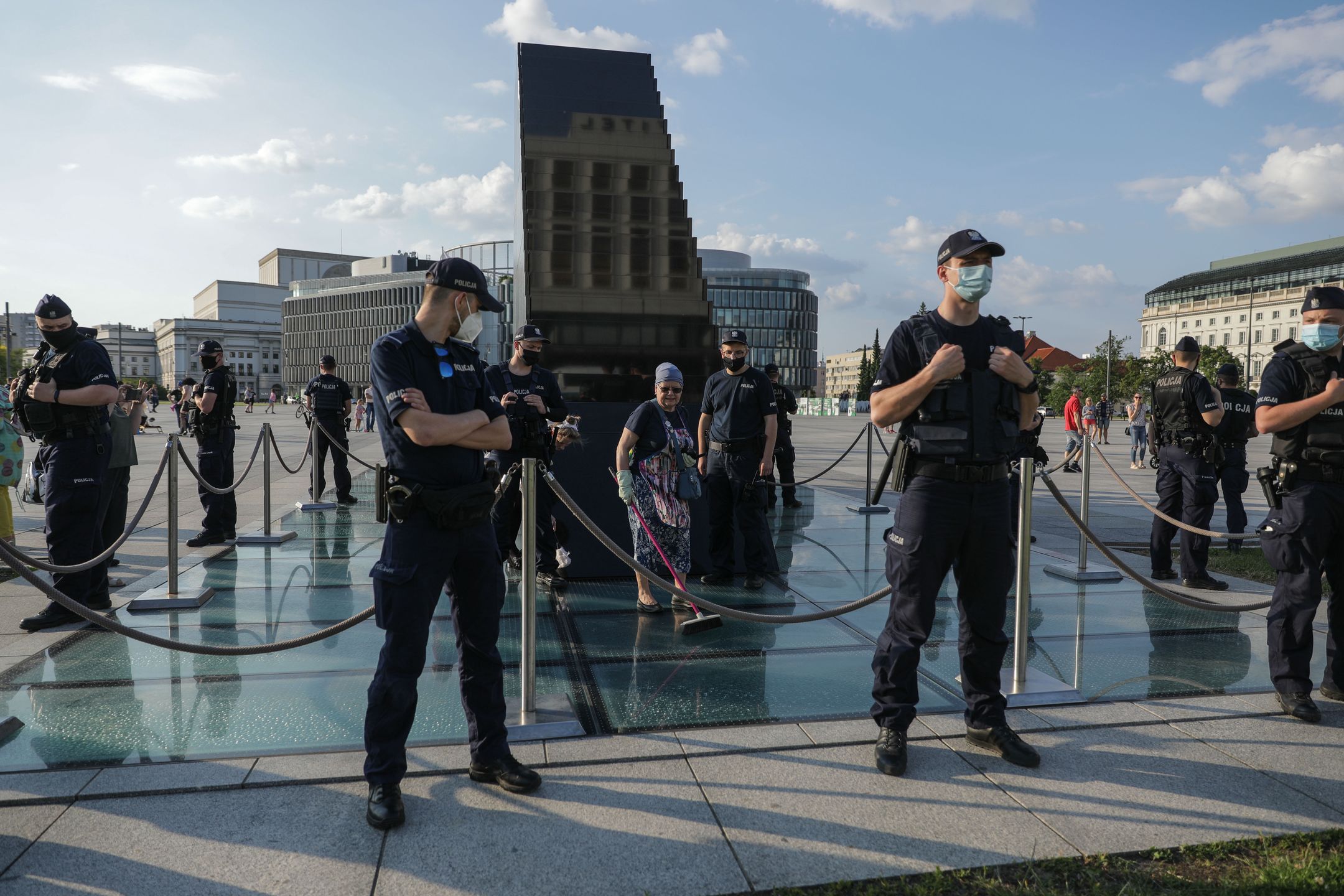 Happening pod Pomnikiem Smoleńskim 