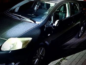 Augustów: Szedł ulicą i niszczył samochody. Bo pokłócił się z żoną