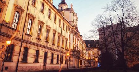 Wrocław. Studenci nie wracają na uniwersytet