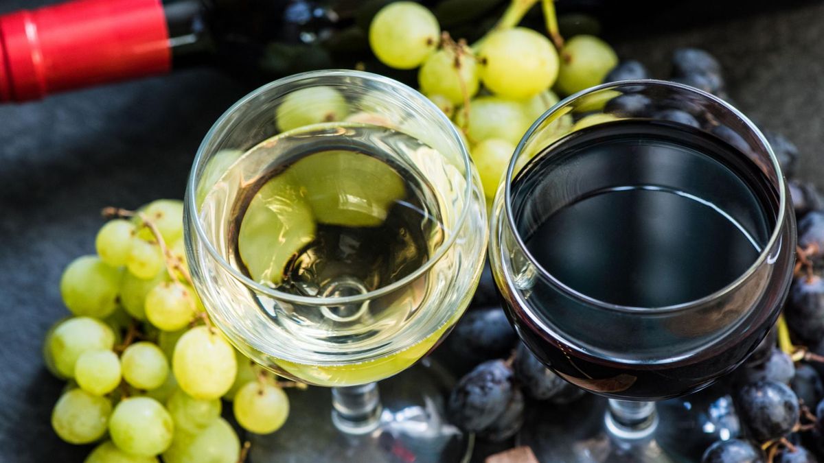 Wino z winogron można przygotować w domu