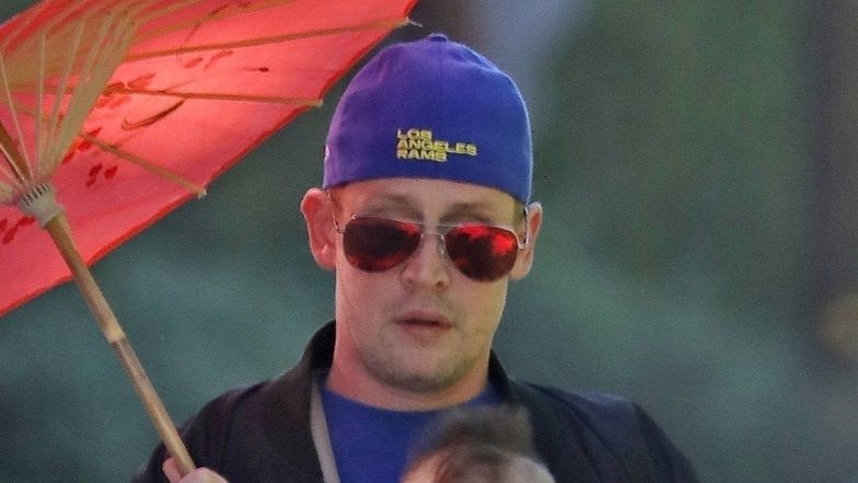 Macaulay Culkin z synkiem