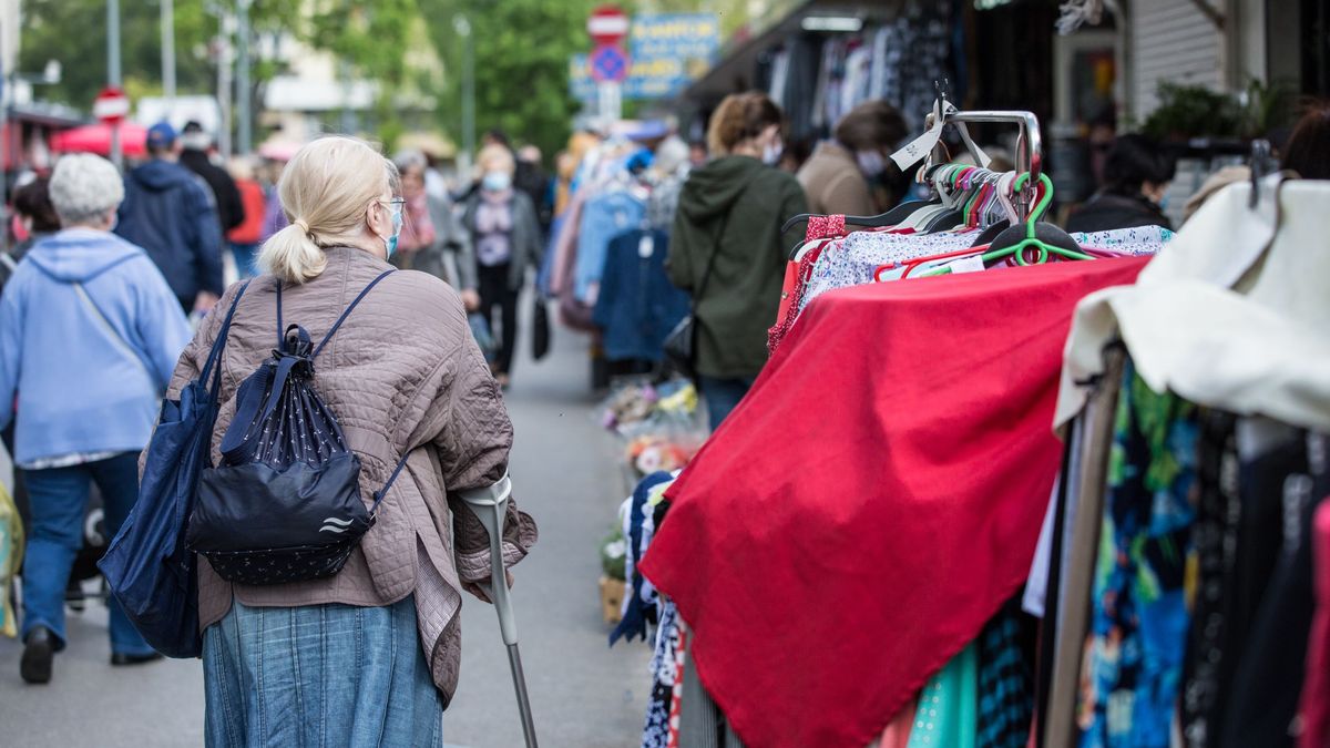 bazar zakupy emeryt koronawirus