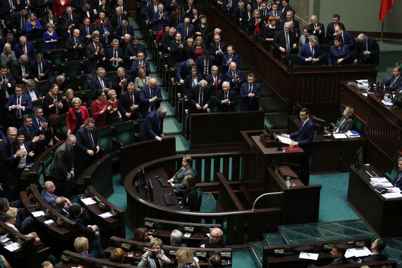 Premier "pacyfikował" opozycję słowami biskupa