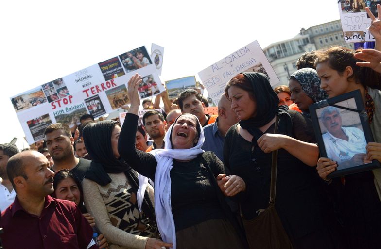 Wojna w Iraku. Tysiące jazydów protestowało przeciwko dżihadystom