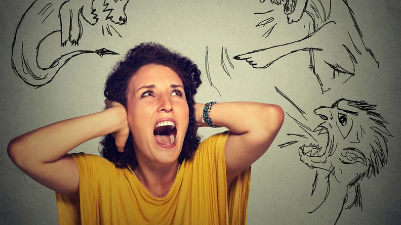 Clonazepam (klonazepam) to lek psychotropowy stosowany w psychiatrii i neurologii. 