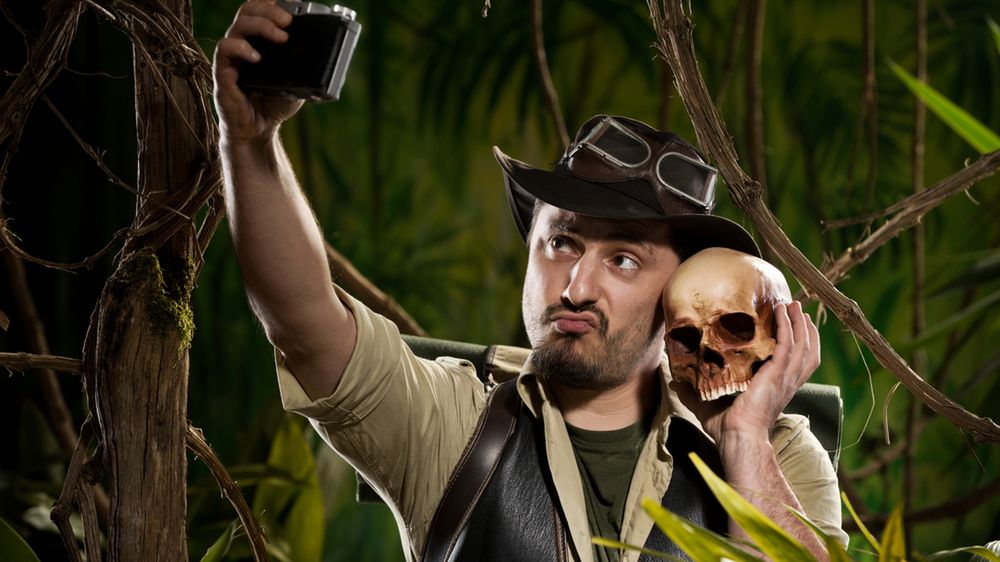 Robienie selfie może być niebezpieczną zabawą, szczególnie gdy zdjęcia ma być wyjątkowe 1