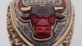 NBA. Mistrzowskie pierścienie ochroniarza Chicago Bulls sprzedane za ćwierć miliona dolarów
