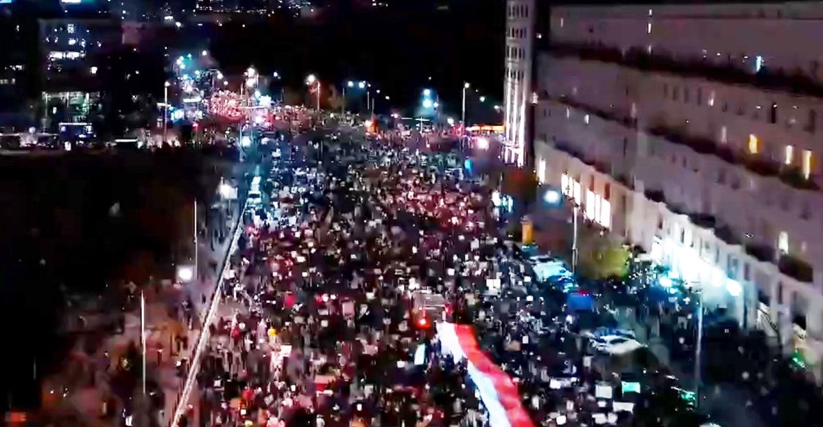 Protest w Warszawie na niezwykłym nagraniu. "Zrobiłyśmy Jarosławowi lockdown"