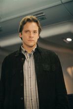 Peter Sarsgaard wysadza tamę