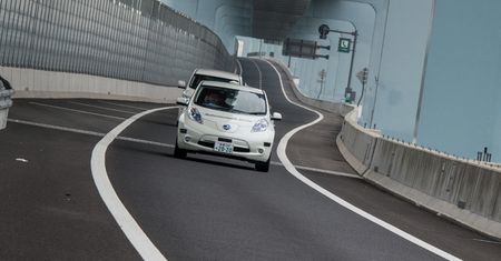 Nissan Leaf Piloted Drive 1.0 gotowy do jazdy autonomicznej