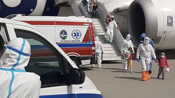 Samolot z Indii wylądował o 13.20 na lotnisku Chopina w Warszawie